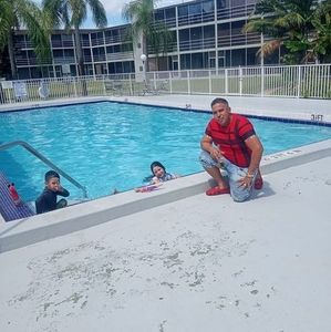 Meet your Posher, Luis